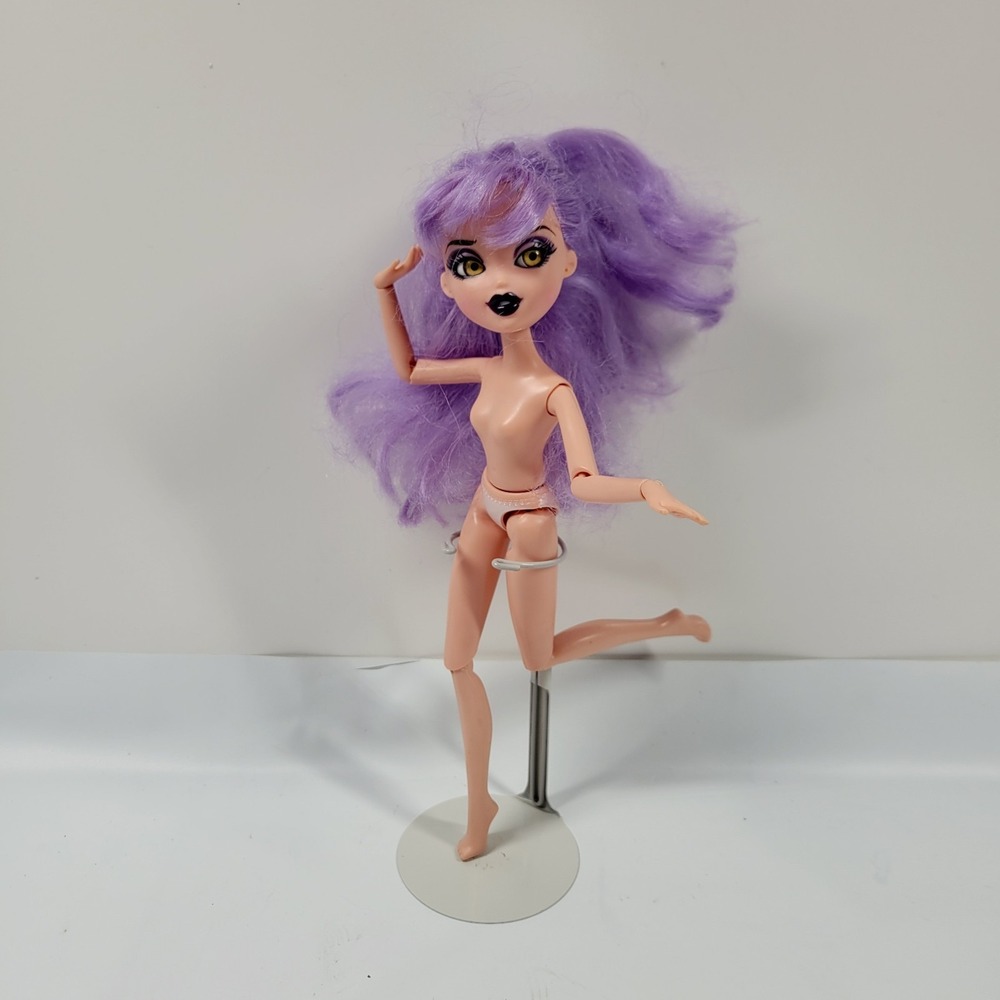 Bratz Bratzilla Doll House of Witches Yasmina Clairvoya MGA 2012 Purple Hair
